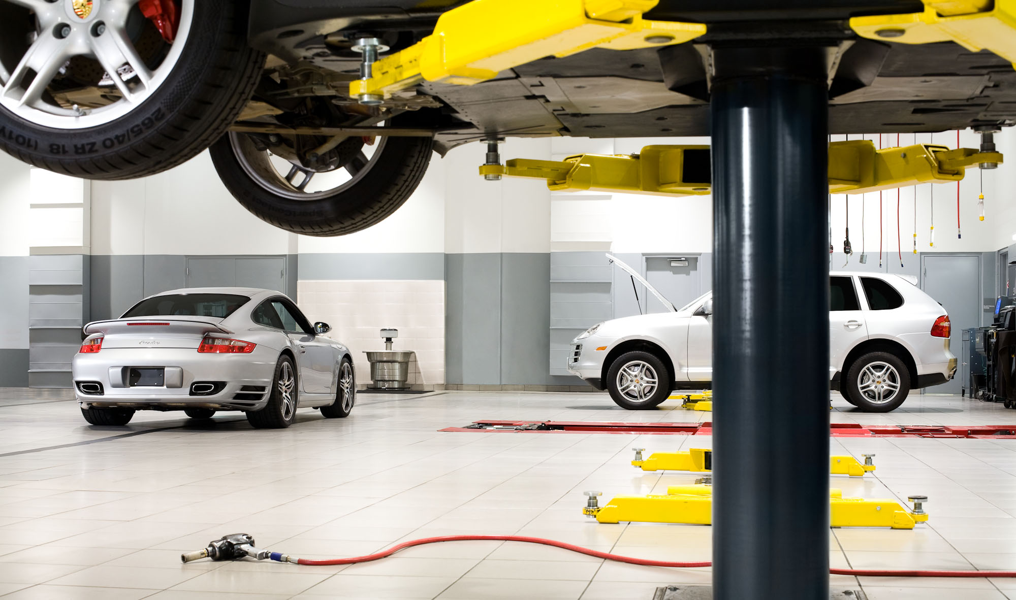 06-PorscheServiceWeb-4